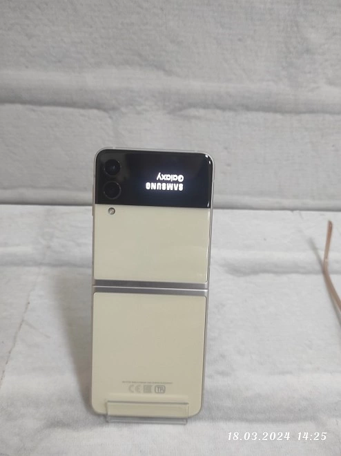 Смартфон Samsung Galaxy Z Flip 3 5G 8/256Gb