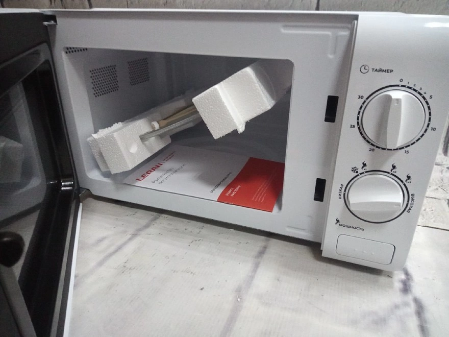 Микроволновая печь Leran FMO 2030W