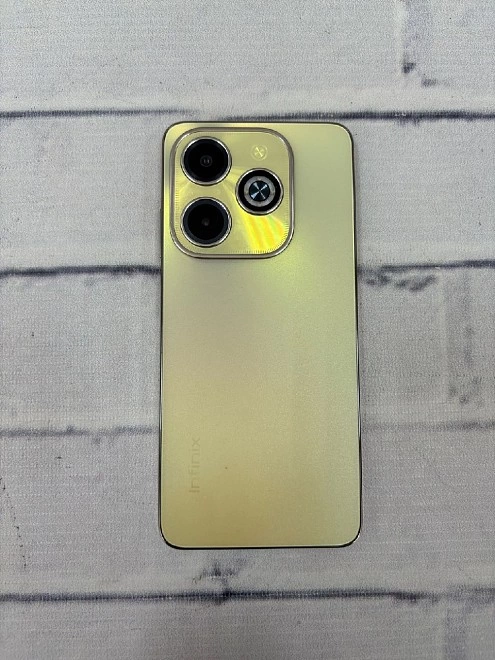 Смартфон Infinix HOT 40i