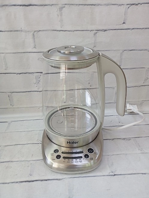 Электрочайник Haier HK-700
