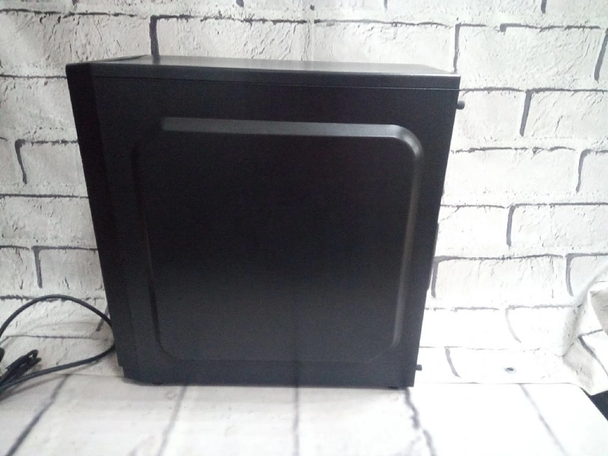 Системный блок Dexp AMD FX-4300/3.8GHz/8Gb/814Gb/AMD Radeon Graphics