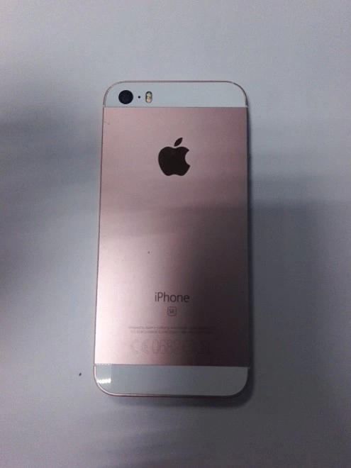 Смартфон Apple Iphone SE