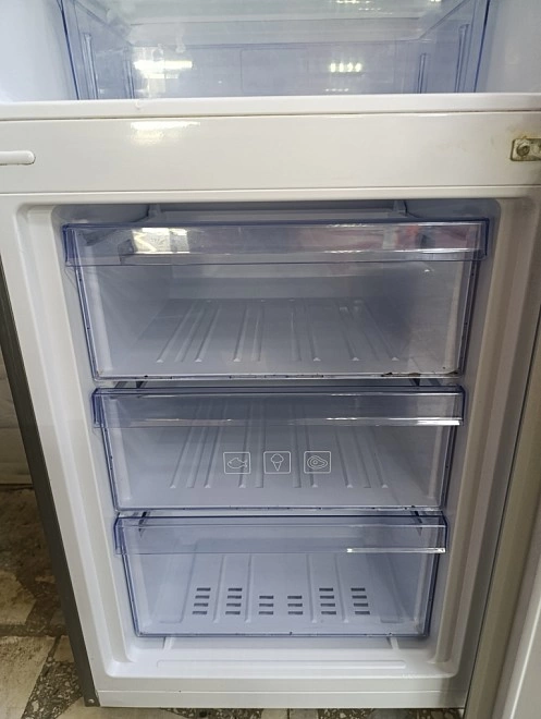 Холодильник Beko RCSK270M20S