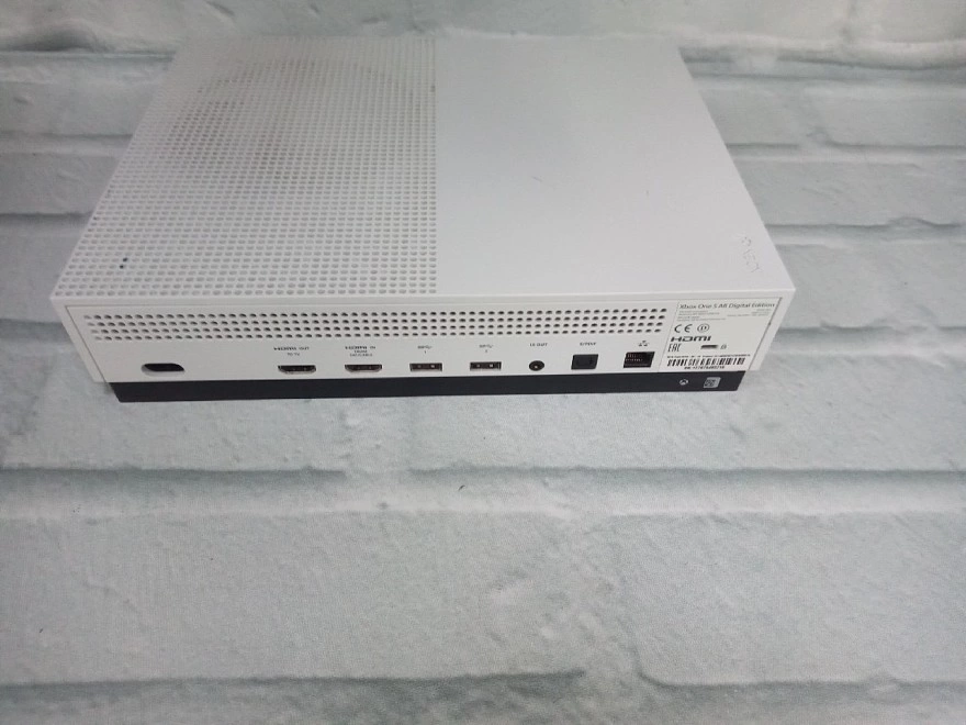 Игровая приставка X-Box One Microsoft One S 1000 ГБ