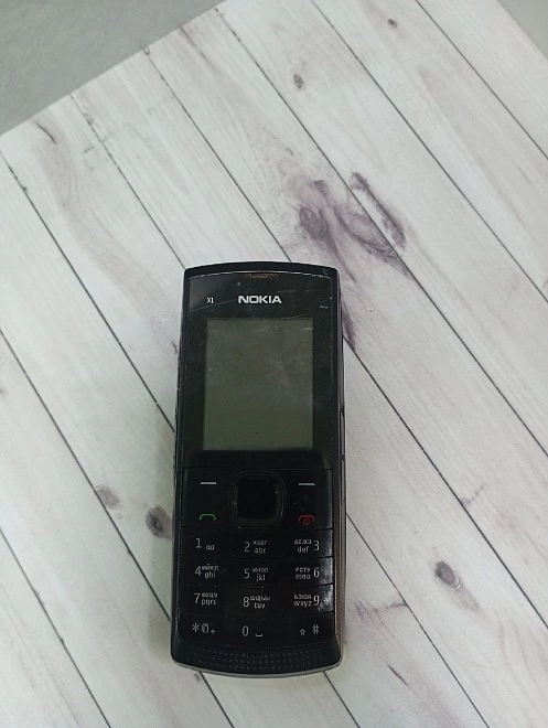 Телефон мобильный Nokia X1-01