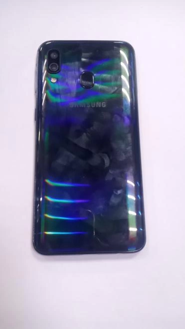 Смартфон Samsung Galaxy A40 64 ГБ