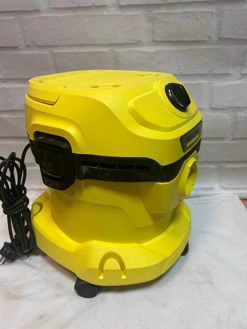 Пылесос Karcher WD 2 Plus V-12/4/18