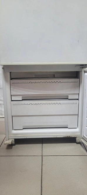 Холодильник Бирюса-18С КШД 260/75