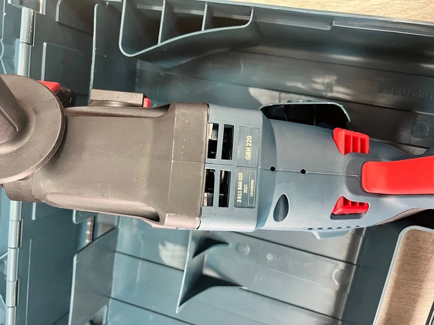Перфоратор Bosch GBH 220 Professional 