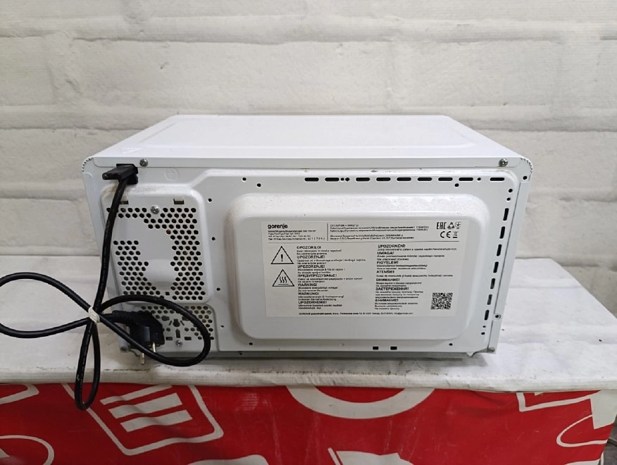 Микроволновая печь Gorenje MO17E1W
