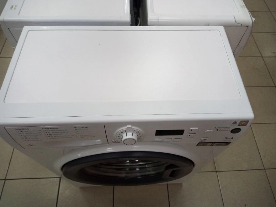 Стиральная машина Hotpoint Ariston WMUF 5050