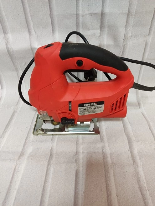 Электролобзик OMAX 10215
