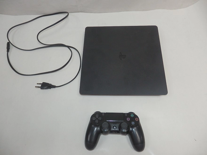 Игровая приставка PS4 Sony 500gb