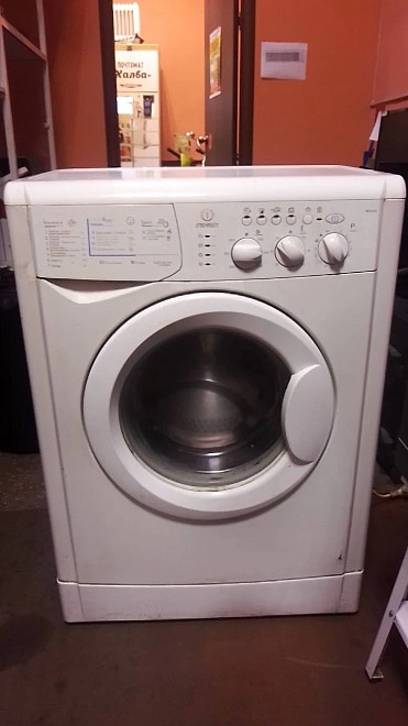 Стиральная машина Indesit WISL 103