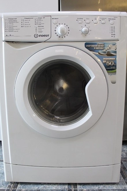 Стиральная машина Indesit IWUB4085