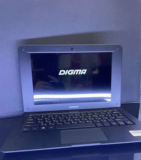 Ноутбук Digma EVE 10 C300