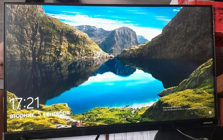 Монитор Samsung F22T350FHI