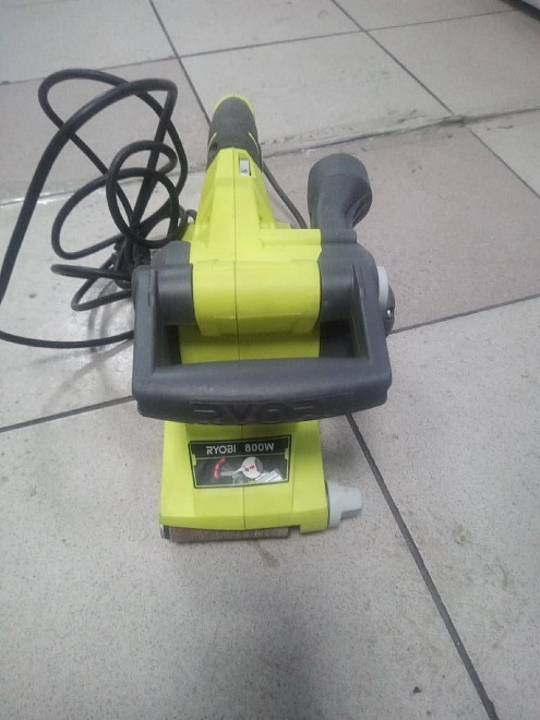 Шлифмашинка RYOBI EBS800V