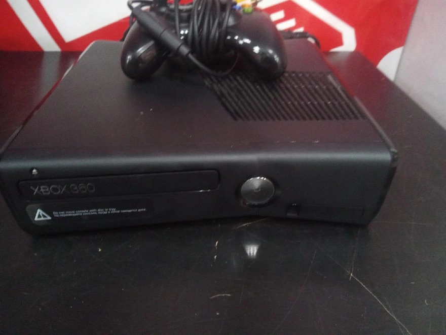 Игровая приставка Microsoft X-box 360 250Gb