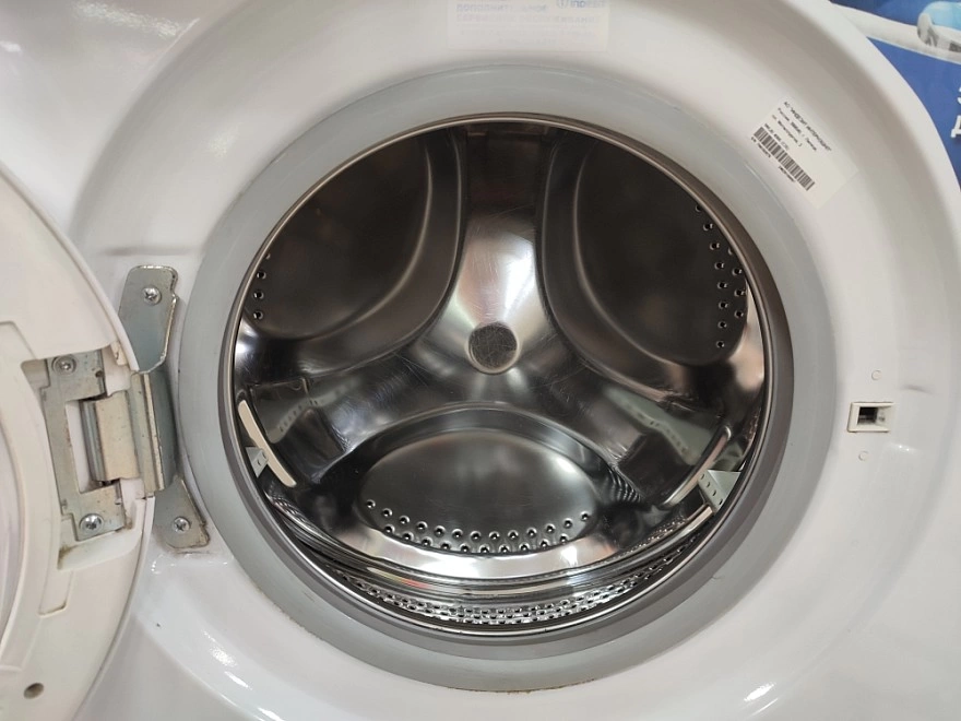 Стиральная машина Indesit IWUB 4085(Cis)