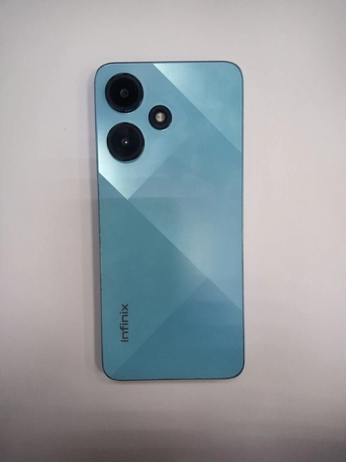 Смартфон Infinix HOT 30i