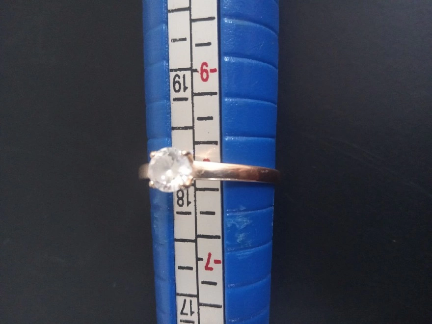 Кольцо золотое с камнями   585пр,1,1 гр,18р-р (ФМ)