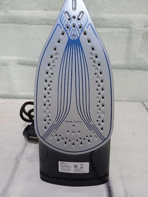 Утюг HOMECLUB SW-401