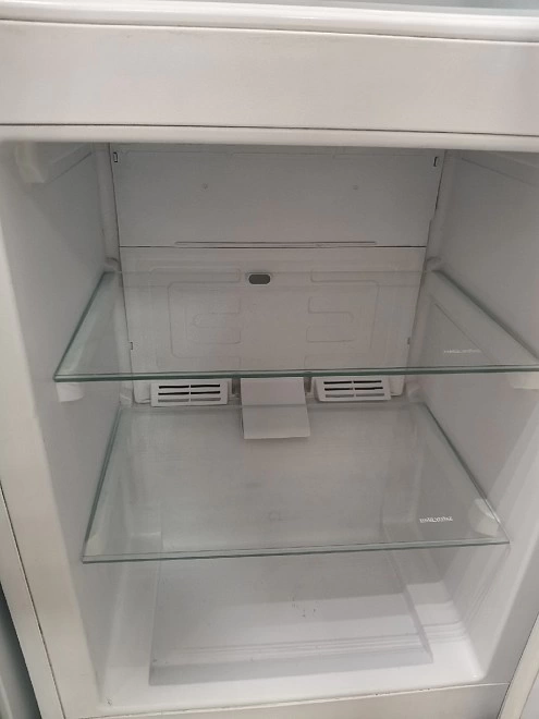 Холодильник HOTPOINT Ariston HF4200W