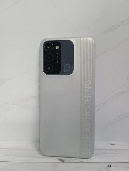 Смартфон TECNO Spark 8C 4/64Gb