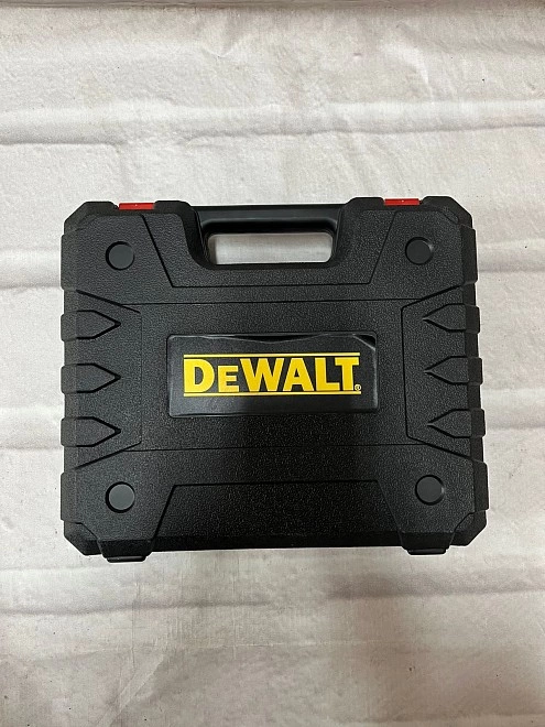 Шуруповерт DeWALT 30N.M