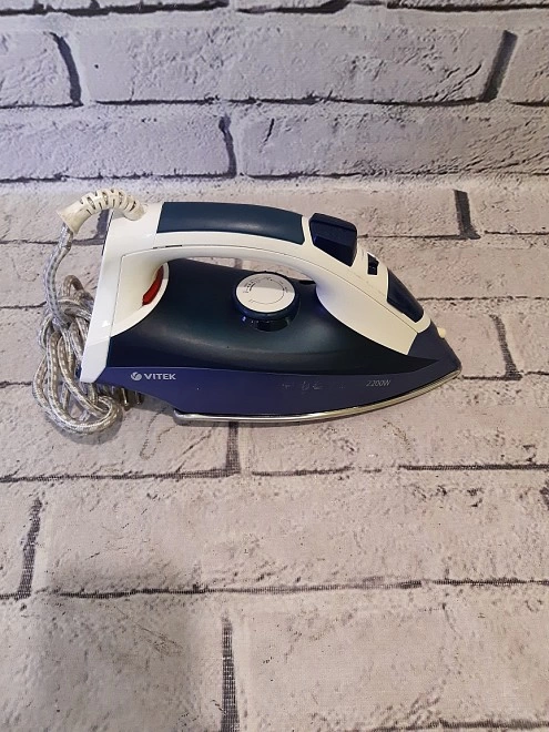 Утюг Vitek VT1235