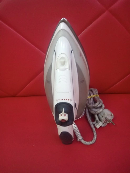 Утюг BRAUN TYPE:4 675/SI 6590