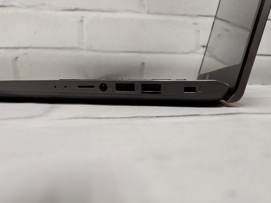 Ноутбук ASUS r521f Core i3 - 8145U GeForce MX250