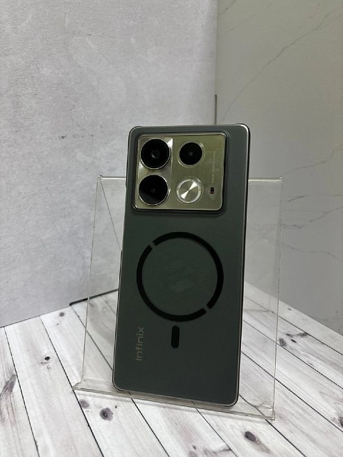 Смартфон Infinix NOTE 40  8/256 гб