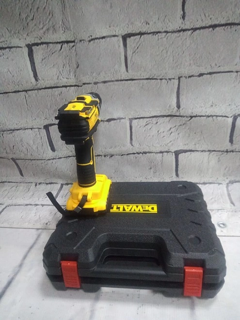 Шуруповерт DeWALT 18-25N.M