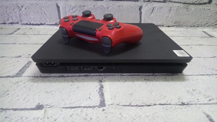 Игровая приставка PS4 Sony PlayStation 4 1Tb