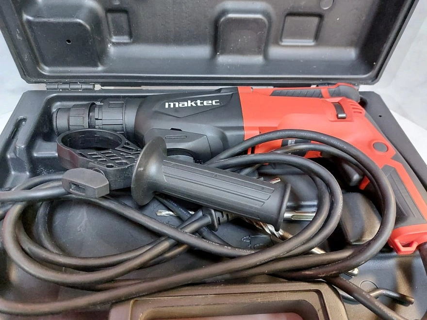 Перфоратор maktec MT870