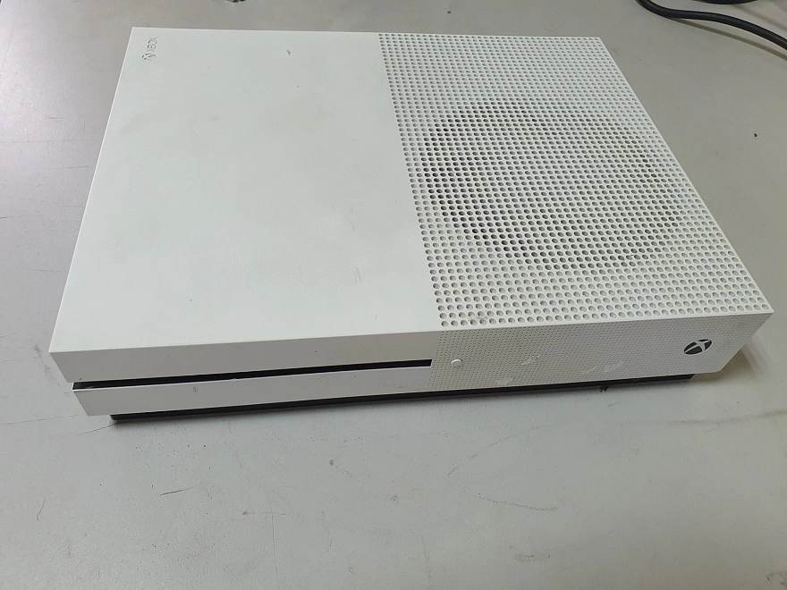 Игровая приставка X-Box One Microsoft One S (1681) 500Gb
