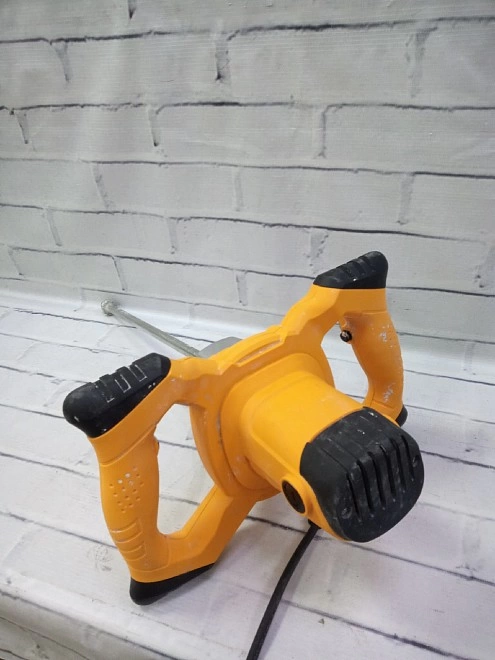 Строительный миксер DeWALT DW01880