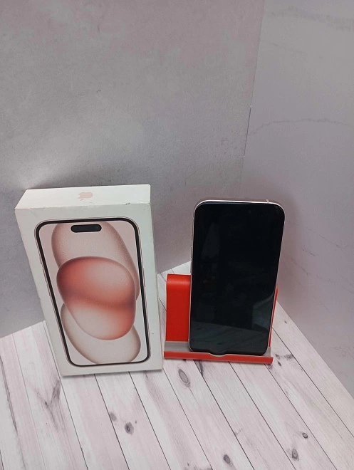 Смартфон iPhone 15 128ГБ
