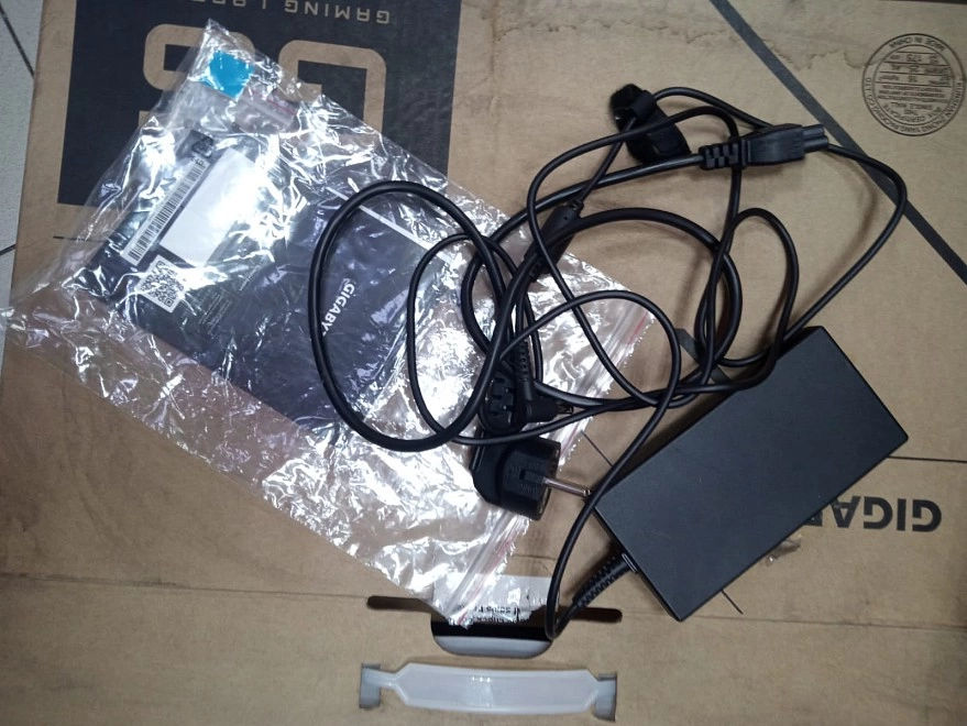 Ноутбук Gigabyte AX211NGW/Intel Core i5-12500H/16 Gb/HDD476/2,5GHz