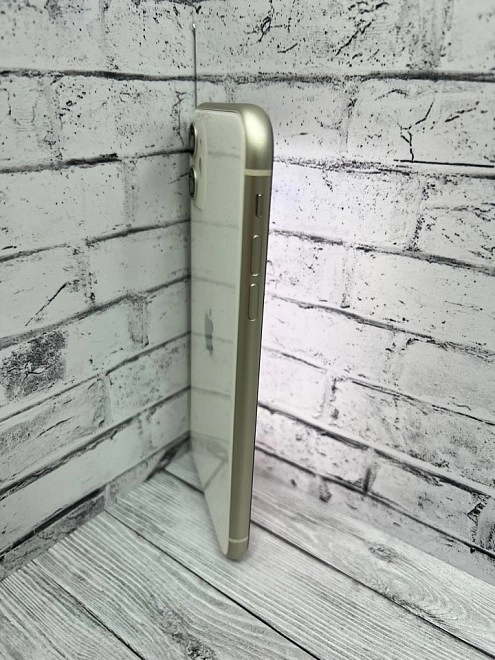 Смартфон Apple iPhone 11 128GB
