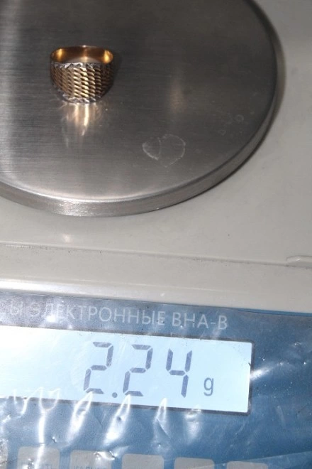 Кольцо золотое  585 проба 2,24 гр. 18 размер Ф.М.