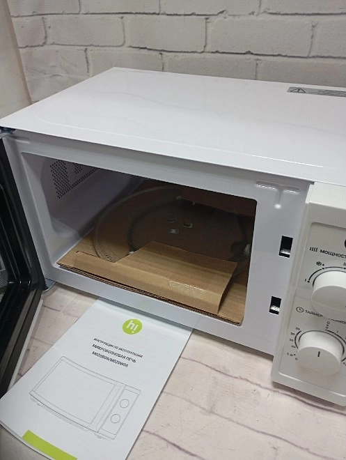 Микроволновая печь Hi M020W05