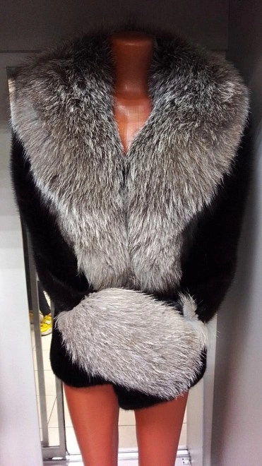 Шуба короткая, цельная Elena Fur р-р 44-46