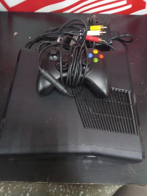 Игровая приставка Microsoft X-box 360 250Gb