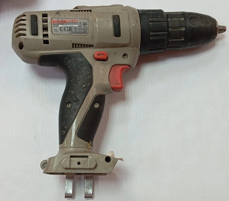 Шуруповерт Crown CT21046L