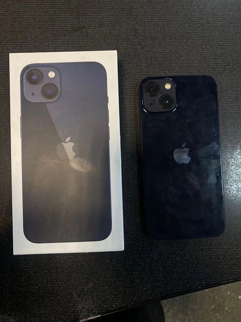 Смартфон Apple iPhone 13