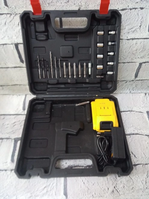 Шуруповерт DeWALT BRUSHLESS DRILL