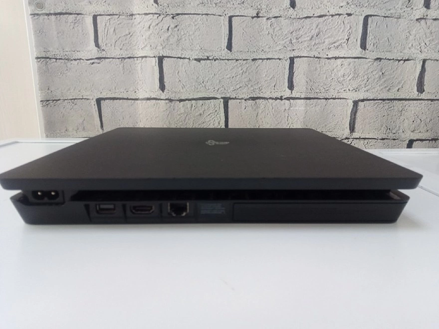 Игровая приставка PS4 Sony Slim (500GB)